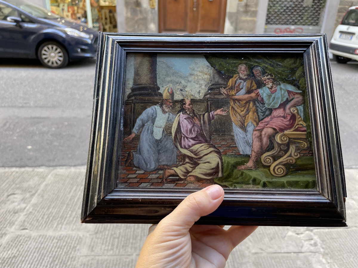 Mosè e Aronne davanti al Faraone, pittura sottovetro, cornice originale. XVII secolo-photo-1