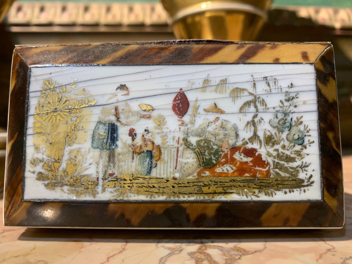 Scatola europea con decori a cineseria, inizo XIX secolo-photo-2