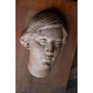 Giorgio Rossi (1894-1981) Volto di donna, terracotta, circa 1920-1930. Novecento toscano.