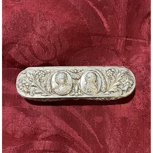 Astuccio in argento con ritratti di Luigi XVI e Maria Antonietta, XIX secolo