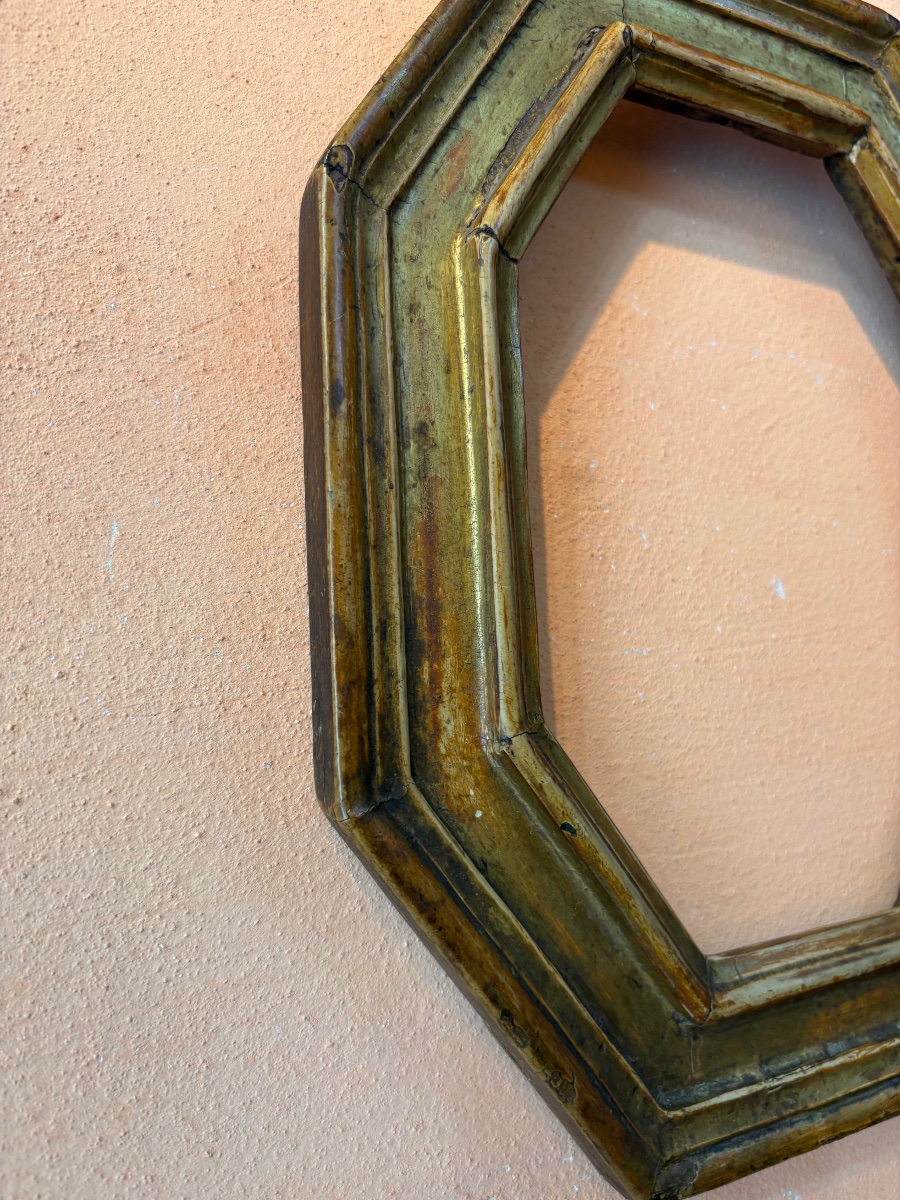 Ma Cornice Ottagonale in legno Dorato. -photo-4
