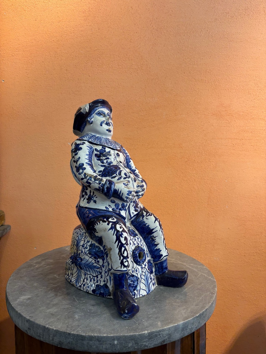 Brocca in ceramica di Delft . 