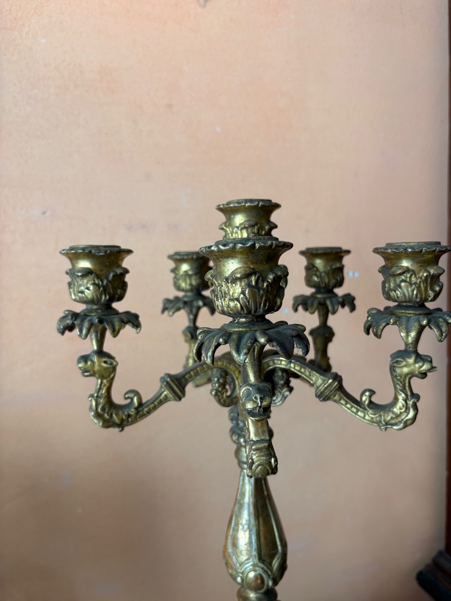 Candelabro  a 6 luci in legno intagliato e Dorato con  basamento laccato a finto marmo -photo-2