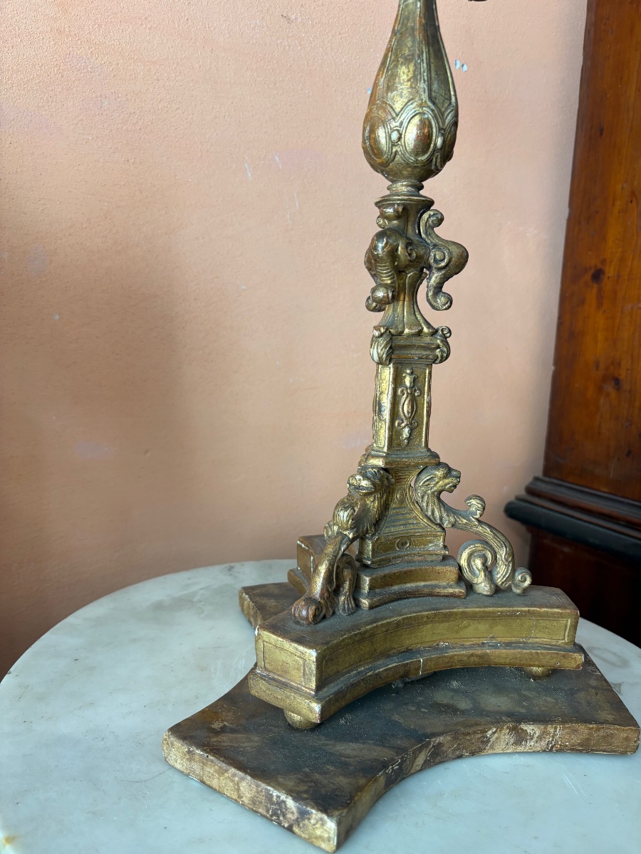 Candelabro  a 6 luci in legno intagliato e Dorato con  basamento laccato a finto marmo -photo-3