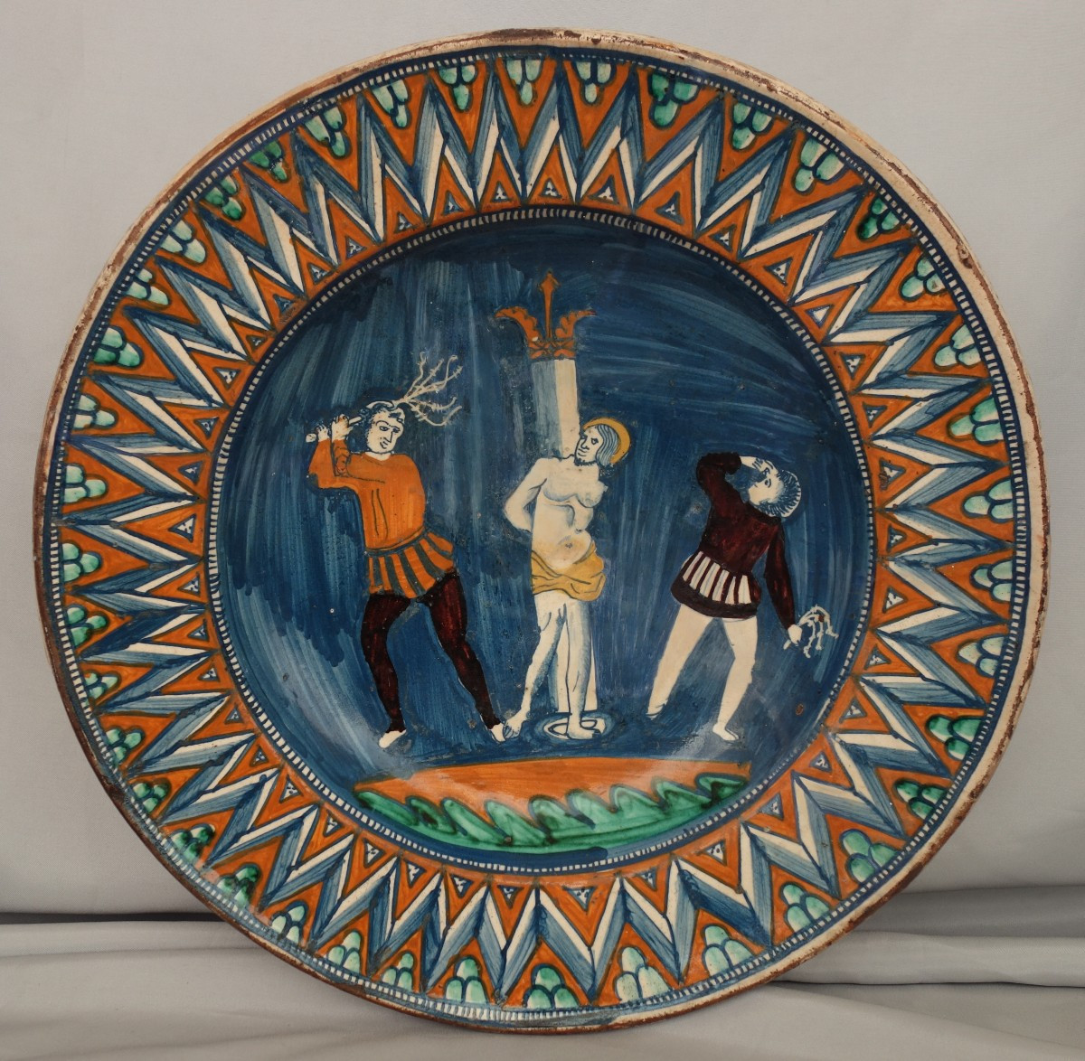 Piatto in maiolica di Siena