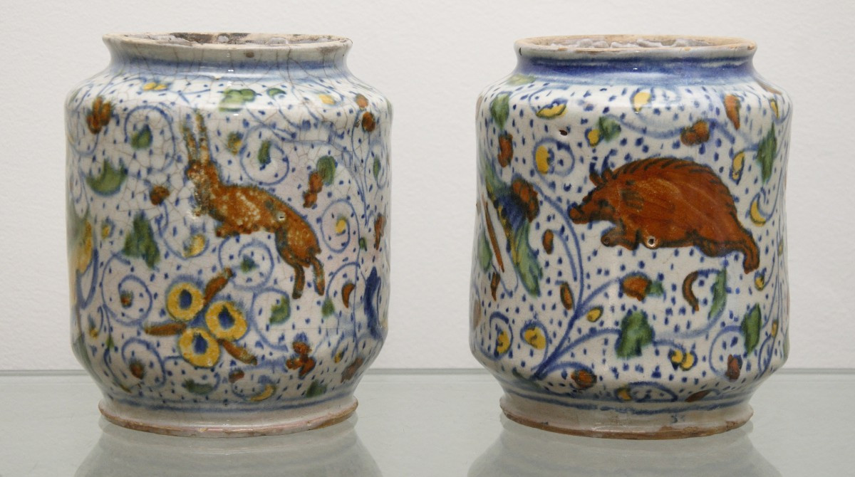 Coppia di piccoli albarelli in maiolica di Venezia-photo-2