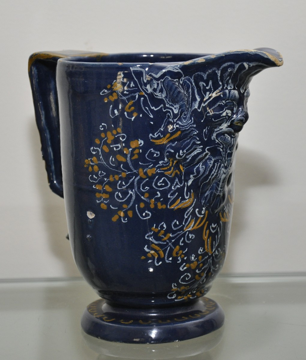 Versatoio in maiolica di Castelli