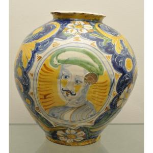 Vaso in maiolica di Gerace