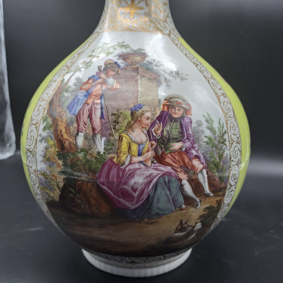 GRANDE COPPIA DI VASI CON COPERCHIO DEL XIX SECOLO PRODUZIONE DI MEISSEN-photo-2