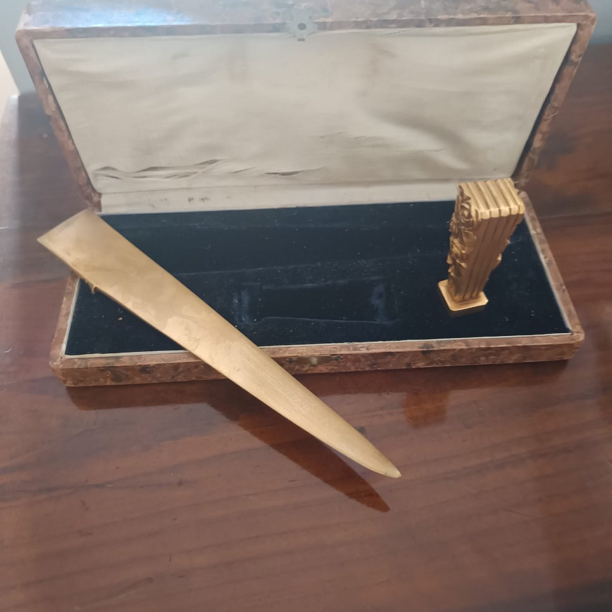 TAGLIACARTE E SIGILLO IN BRONZO DORATO FIRMATO CLEM-photo-3
