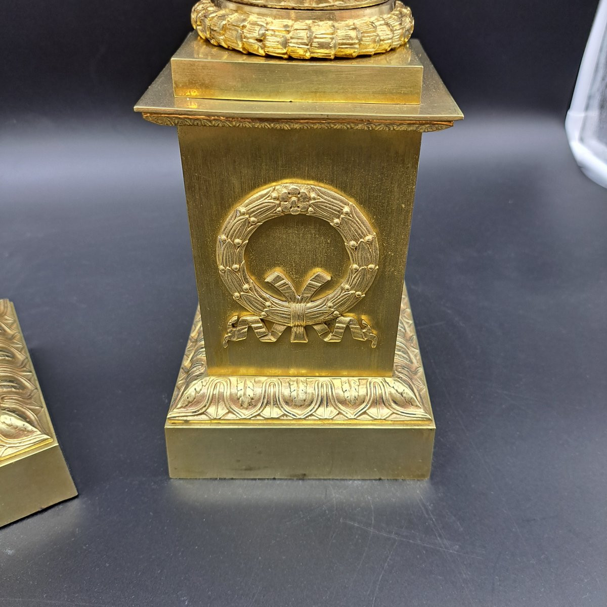 COPPIA DI VASI MEDICEI IN BRONZO DORATO DEL XIX SECOLO-photo-2