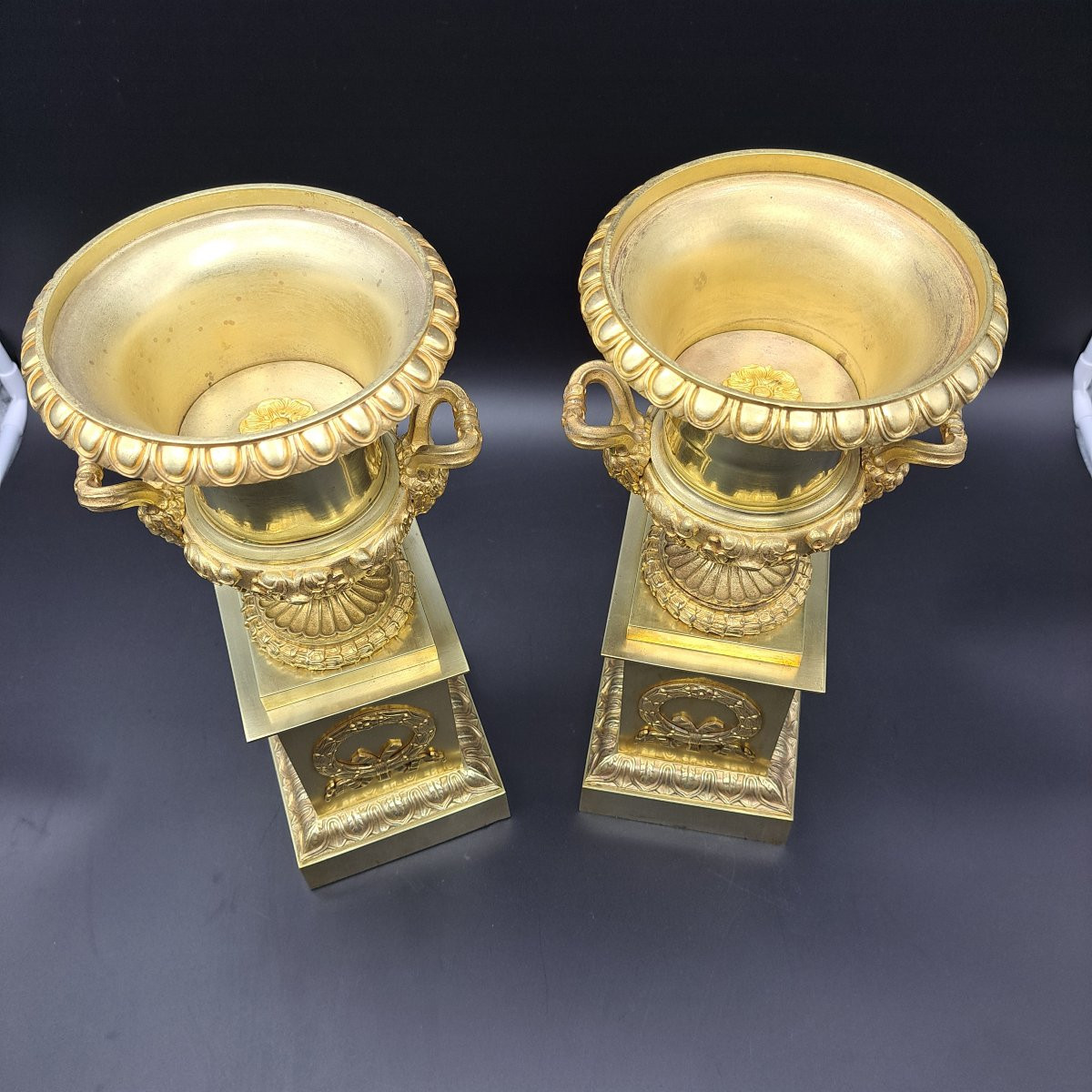 COPPIA DI VASI MEDICEI IN BRONZO DORATO DEL XIX SECOLO-photo-4