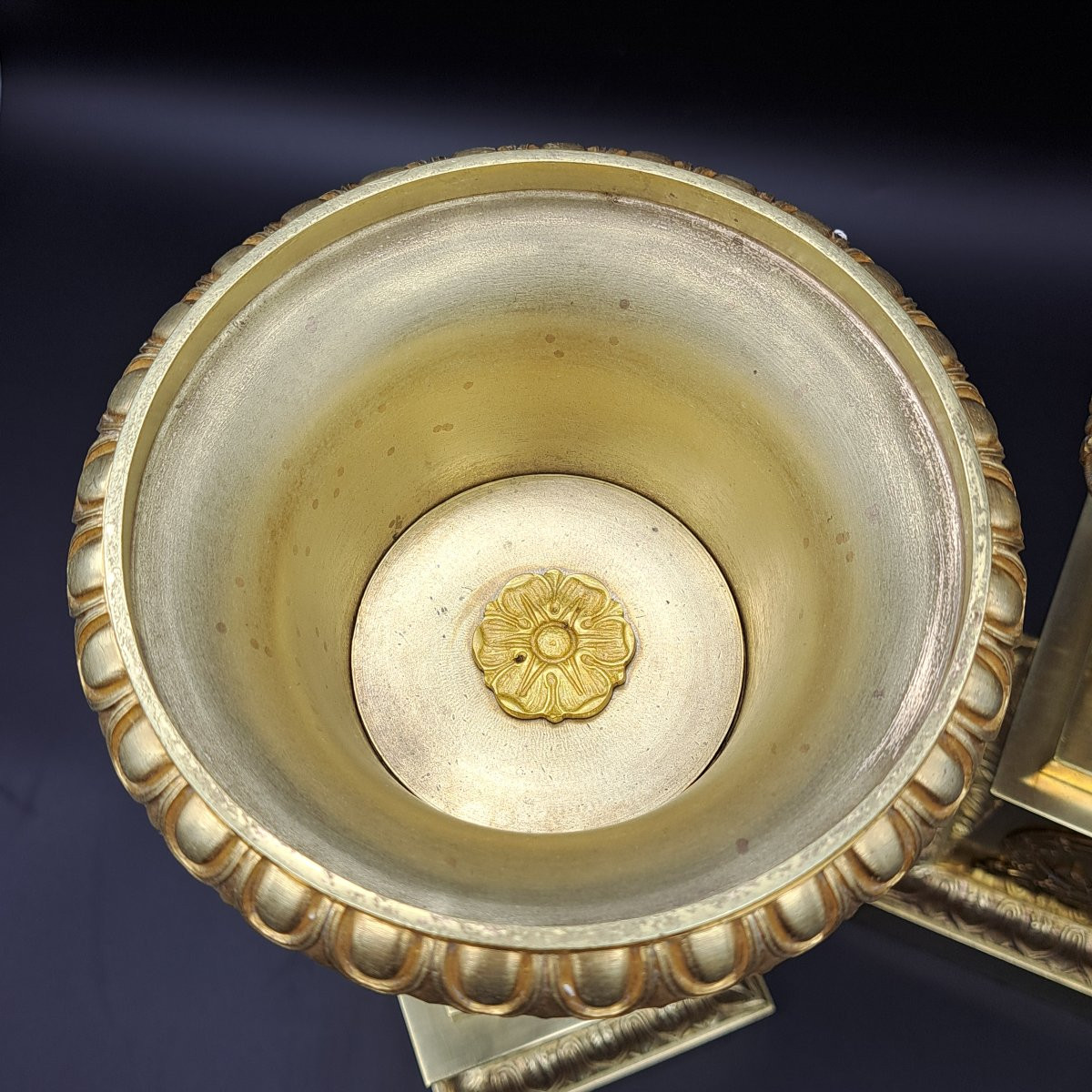 COPPIA DI VASI MEDICEI IN BRONZO DORATO DEL XIX SECOLO-photo-3