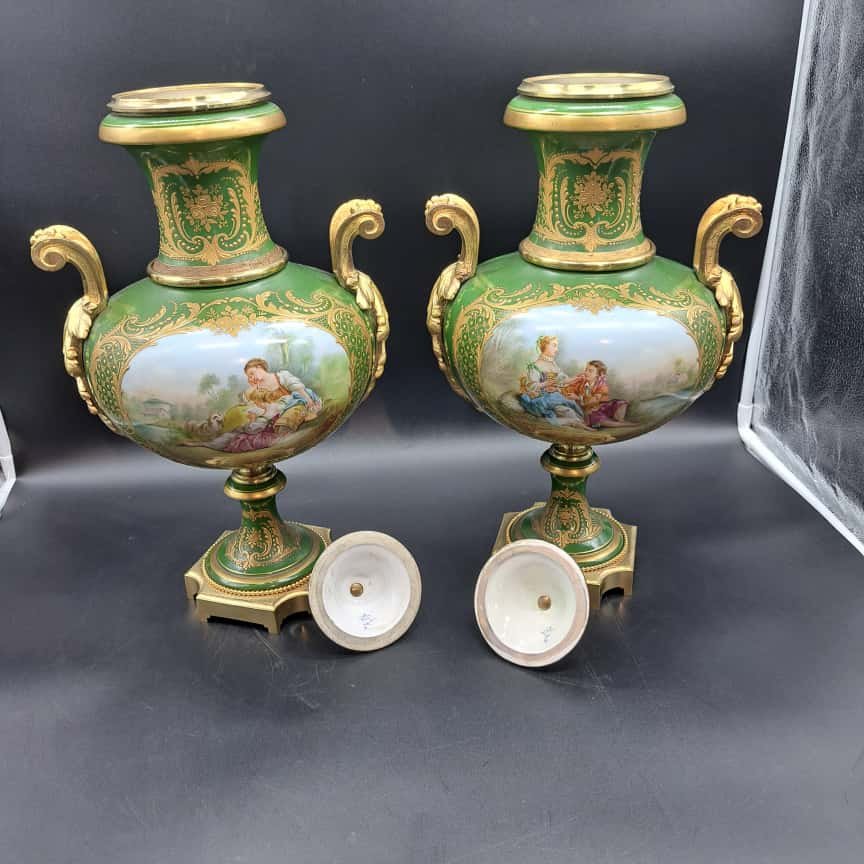 COPPIA DI VASI FRANCESI IN PORCELLANA DI SEVRES DEL XIX SECOLO.-photo-4