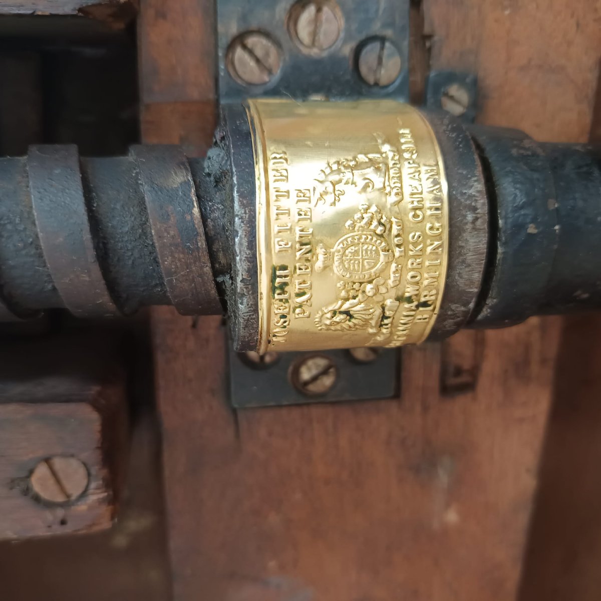 TAVOLO INGLESE ALLUNGABILE IN MOGANO DELLA SECONDA META' DEL XIX SECOLO.-photo-3