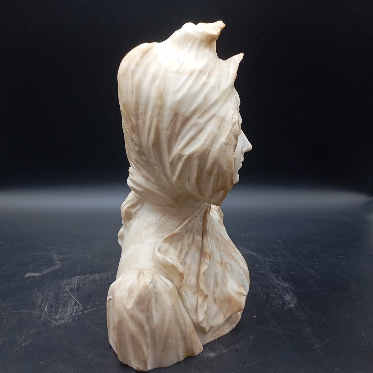 MEZZOBUSTO DI GIOVANE DONNA DELLA FINE DEL XIX SECOLO-photo-1