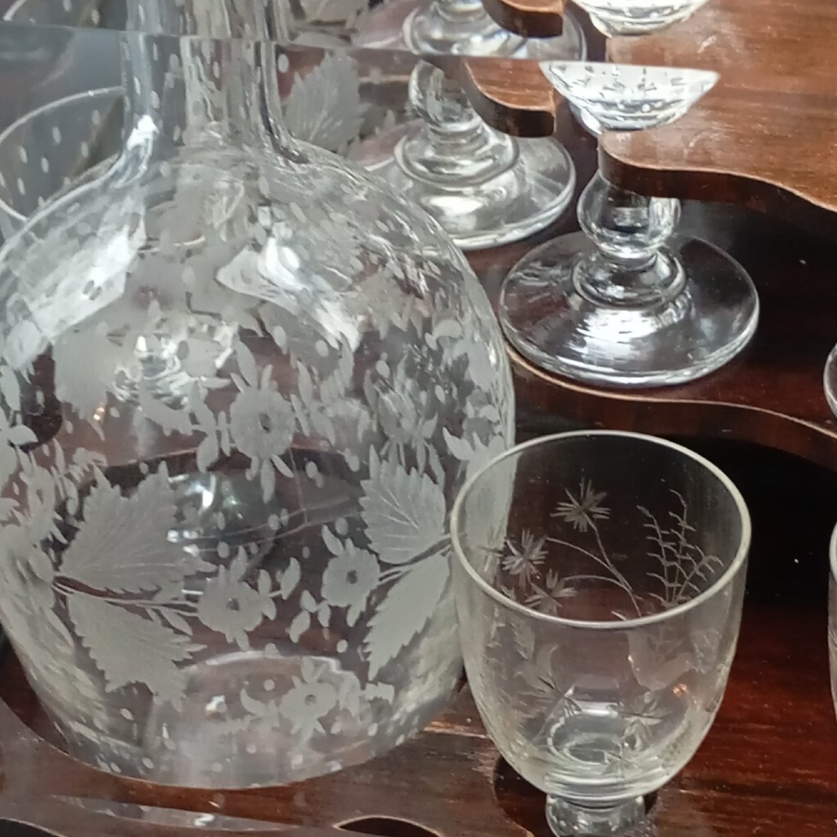 CAVE' A LIQUEUR DEL XIX SECOLO IN LEGNO EBANIZZATO E CRISTALLO-photo-2