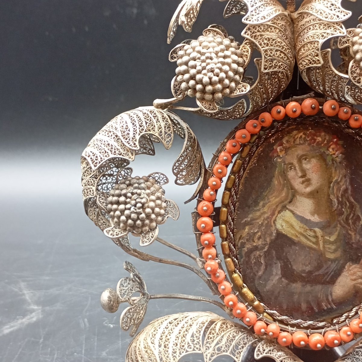 CAPEZZALE IN FILIGRA D'ARGENTO CON PICCOLO DIPINTO RAFFIGURANTE SANTA ROSALIA-photo-5