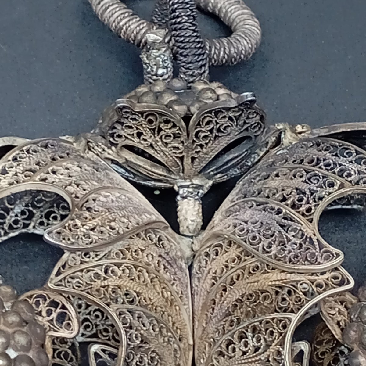 CAPEZZALE IN FILIGRA D'ARGENTO CON PICCOLO DIPINTO RAFFIGURANTE SANTA ROSALIA-photo-6