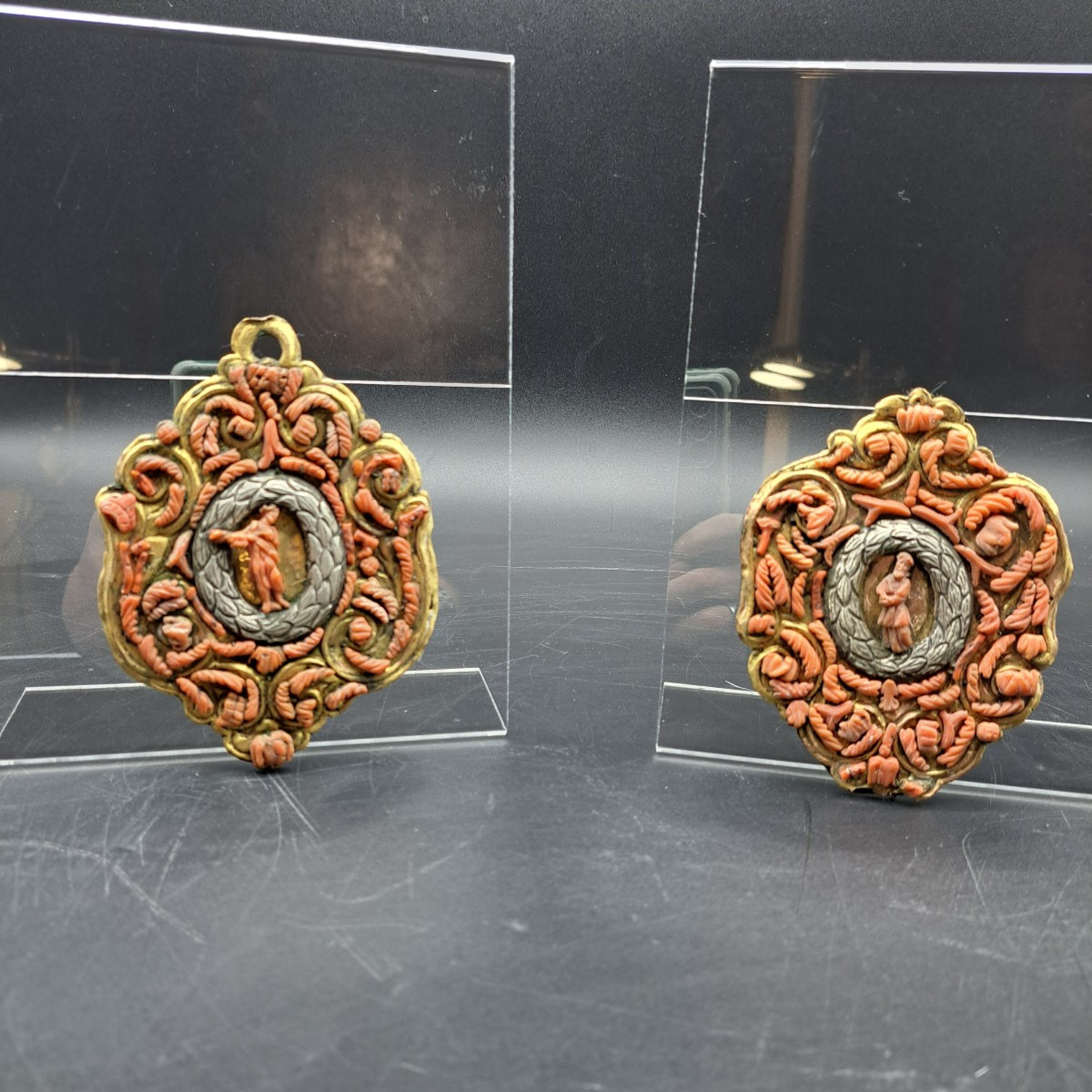 COPPIA DI PLACCHE DEVOZIONALI TRAPANI DELLA FINE DEL XVII SECOLO INIZI DEL XVIII SECOLO