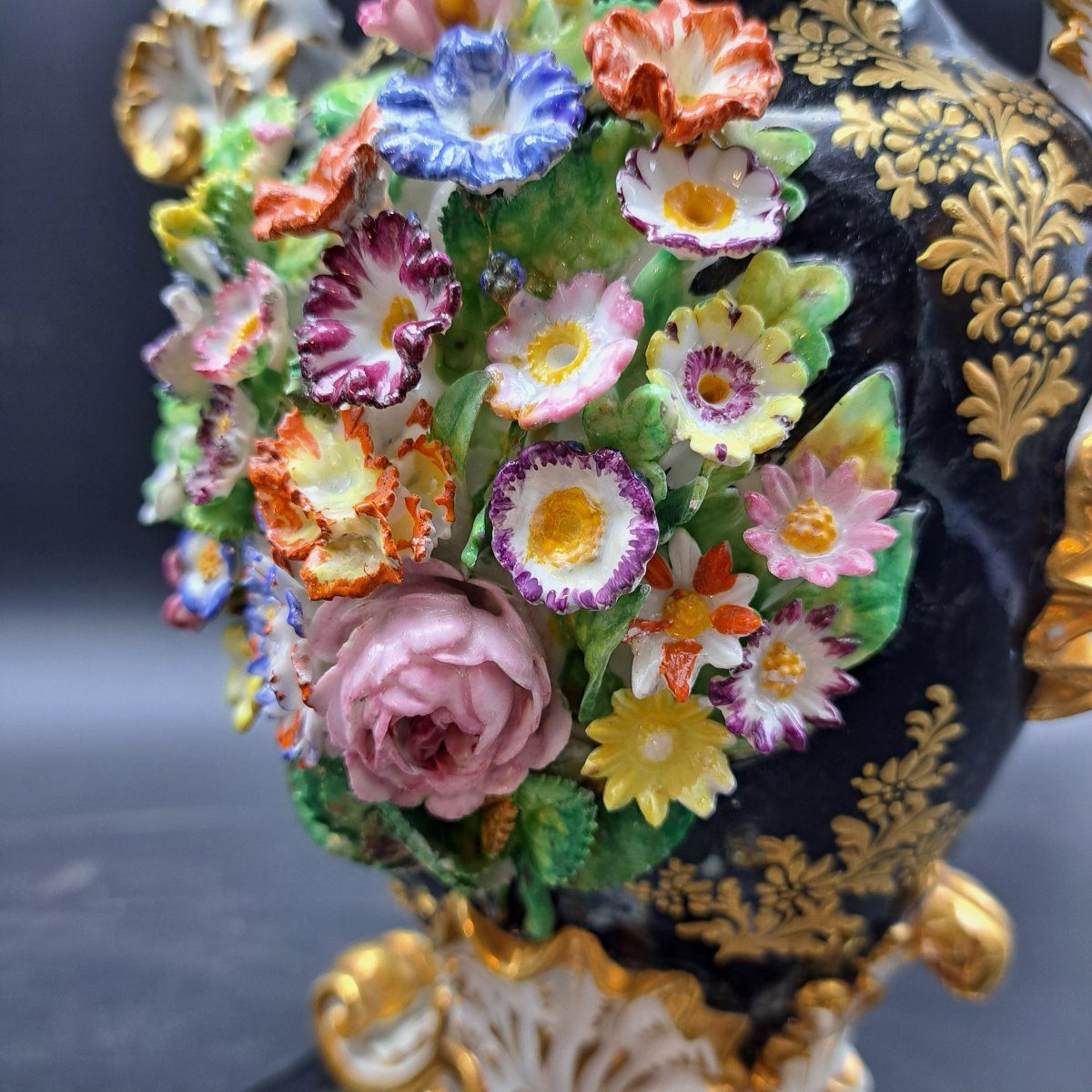 COPPIA DI VASI CON DECORAZIONI FLOREALI DI MANIFATTURA FRANCESE FIRMATI JACOB PETIT-photo-8