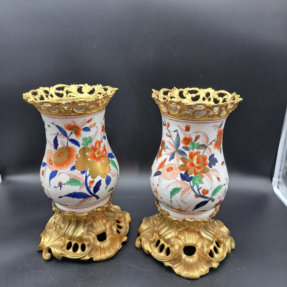 COPPIA DI VASI IMARI DELLA SECONDA META' DEL XIX SECOLO-photo-2