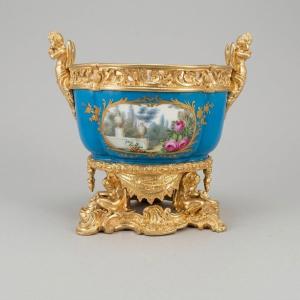 COPPA IN PORCELLANA DI SEVRES DELLA SECONDA META' DEL XVIII SECOLO