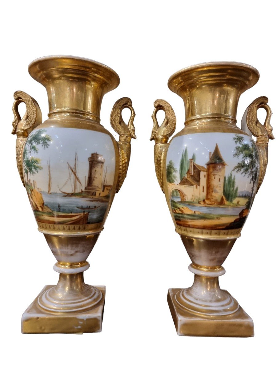 Bella coppia di vasi in porcellana