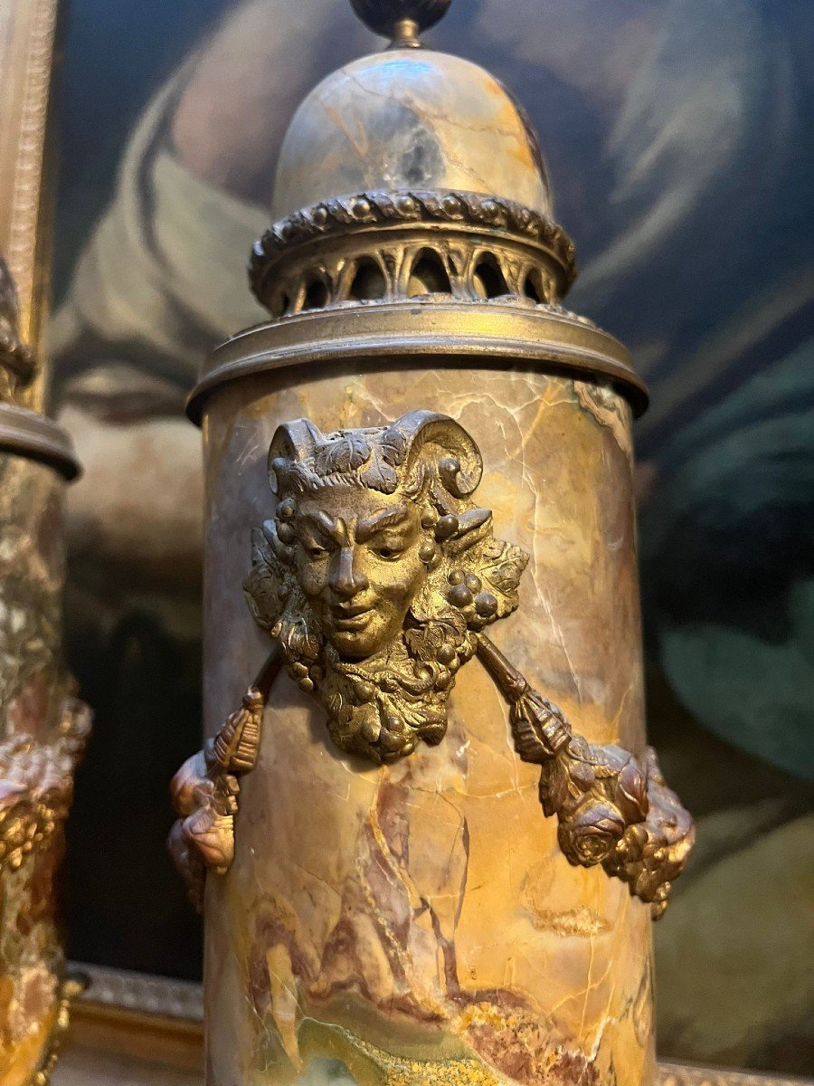 Coppia di vasi in marmo e bronzo-photo-2