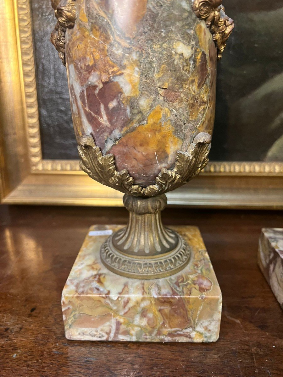 Coppia di vasi in marmo e bronzo-photo-8