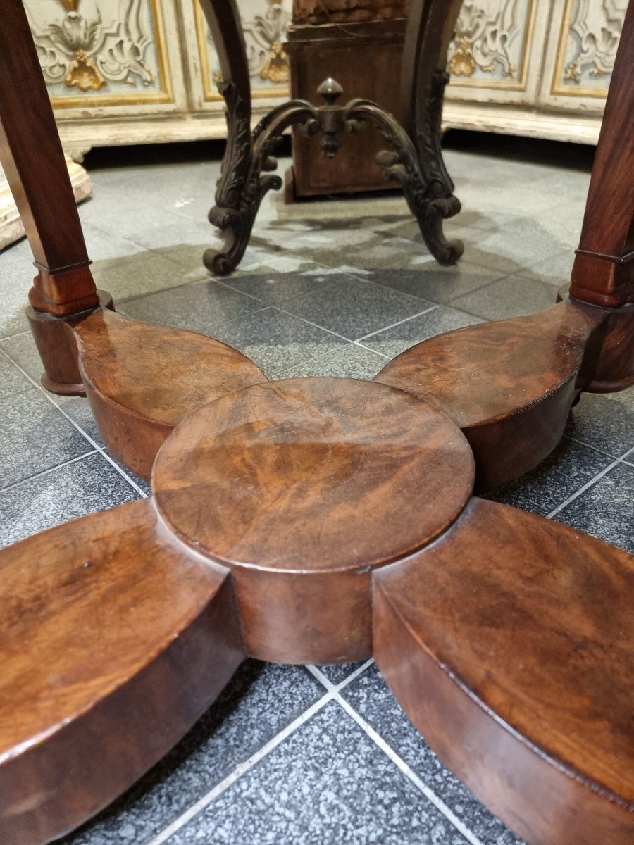 Tavolo tondo in legno di mogano e piuma di mogano-photo-3