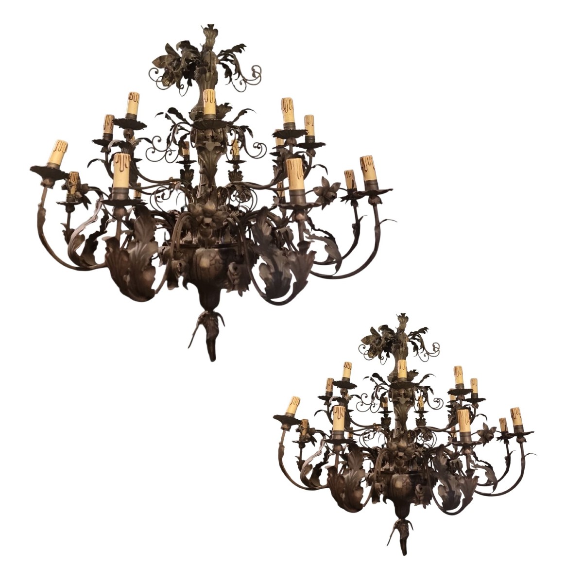 Coppia di lampadari in ottone