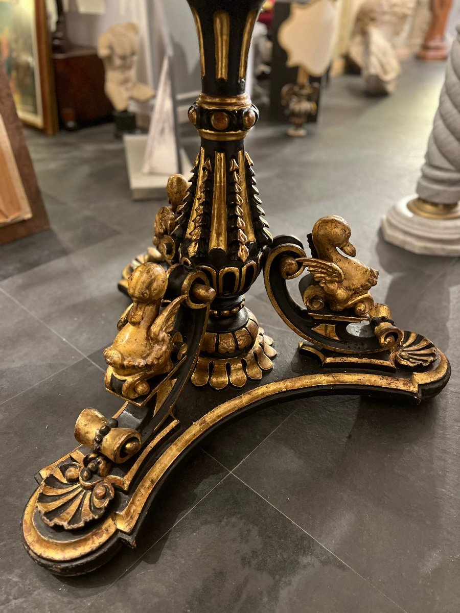 Tavolino da centro in legno intagliato, laccato e dorato-photo-4