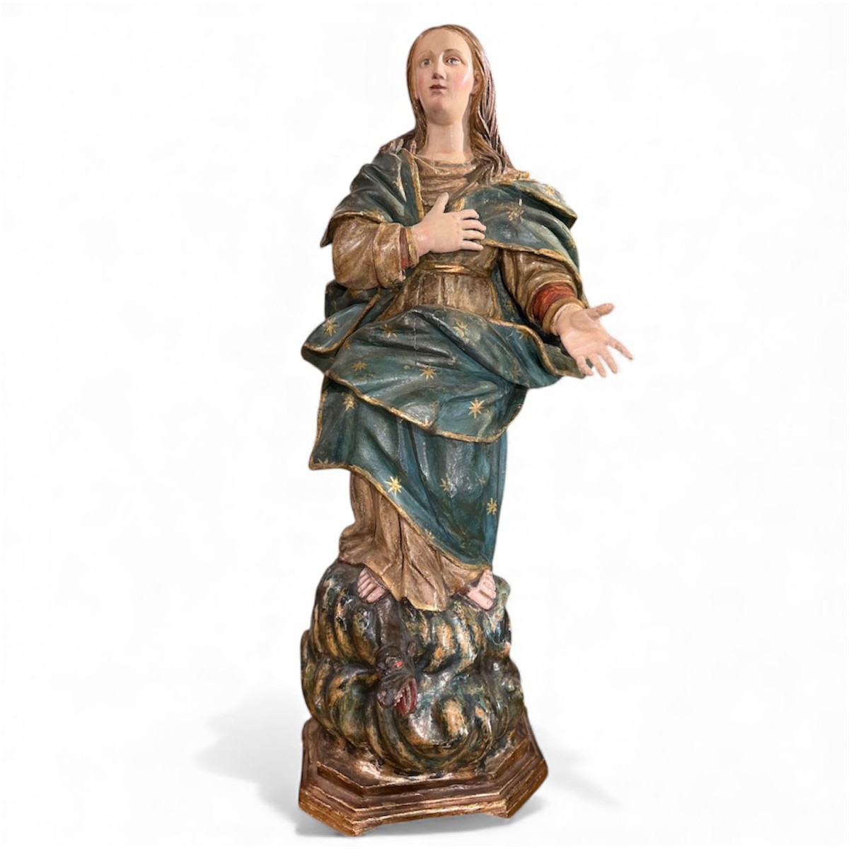 Scultura raffigurante la Madonna Assunta