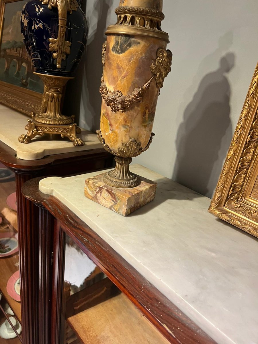 Coppia di vetrine -photo-1