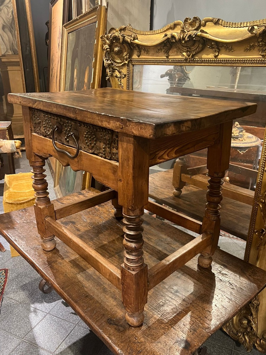 Tavolo rustico in legno massello con cassetto-photo-3