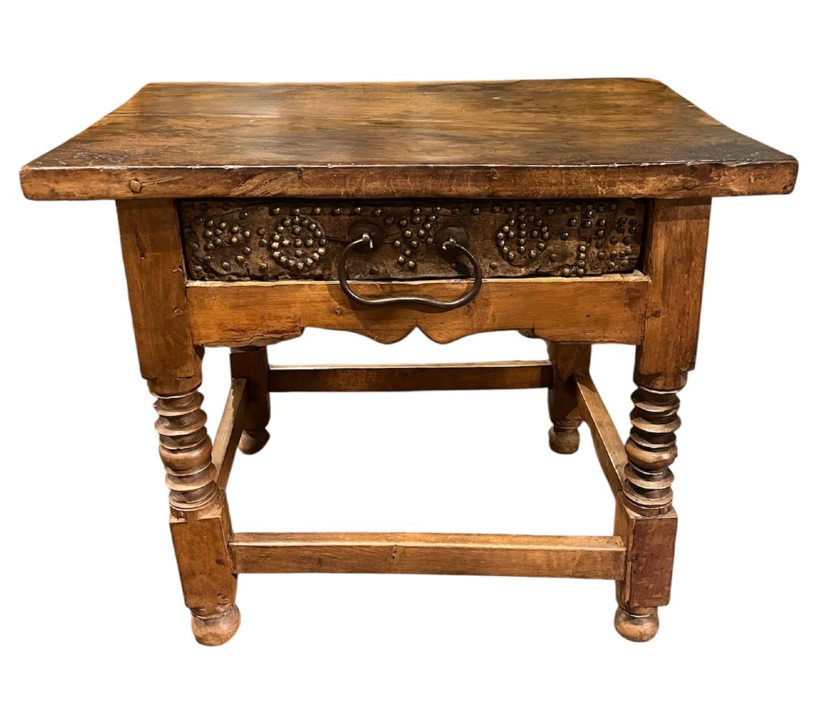 Tavolo rustico in legno massello con cassetto