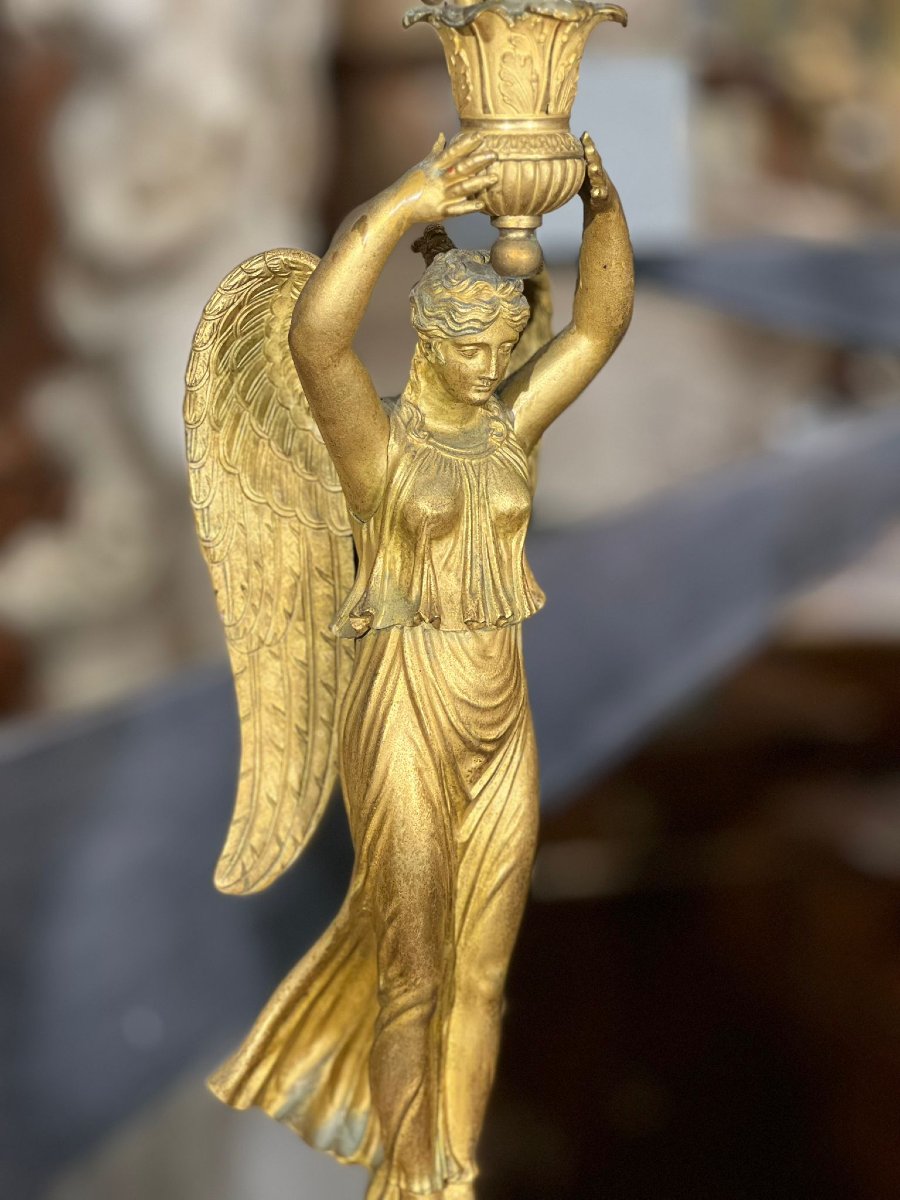 Coppia di grandi candelabri in bronzo dorato-photo-4