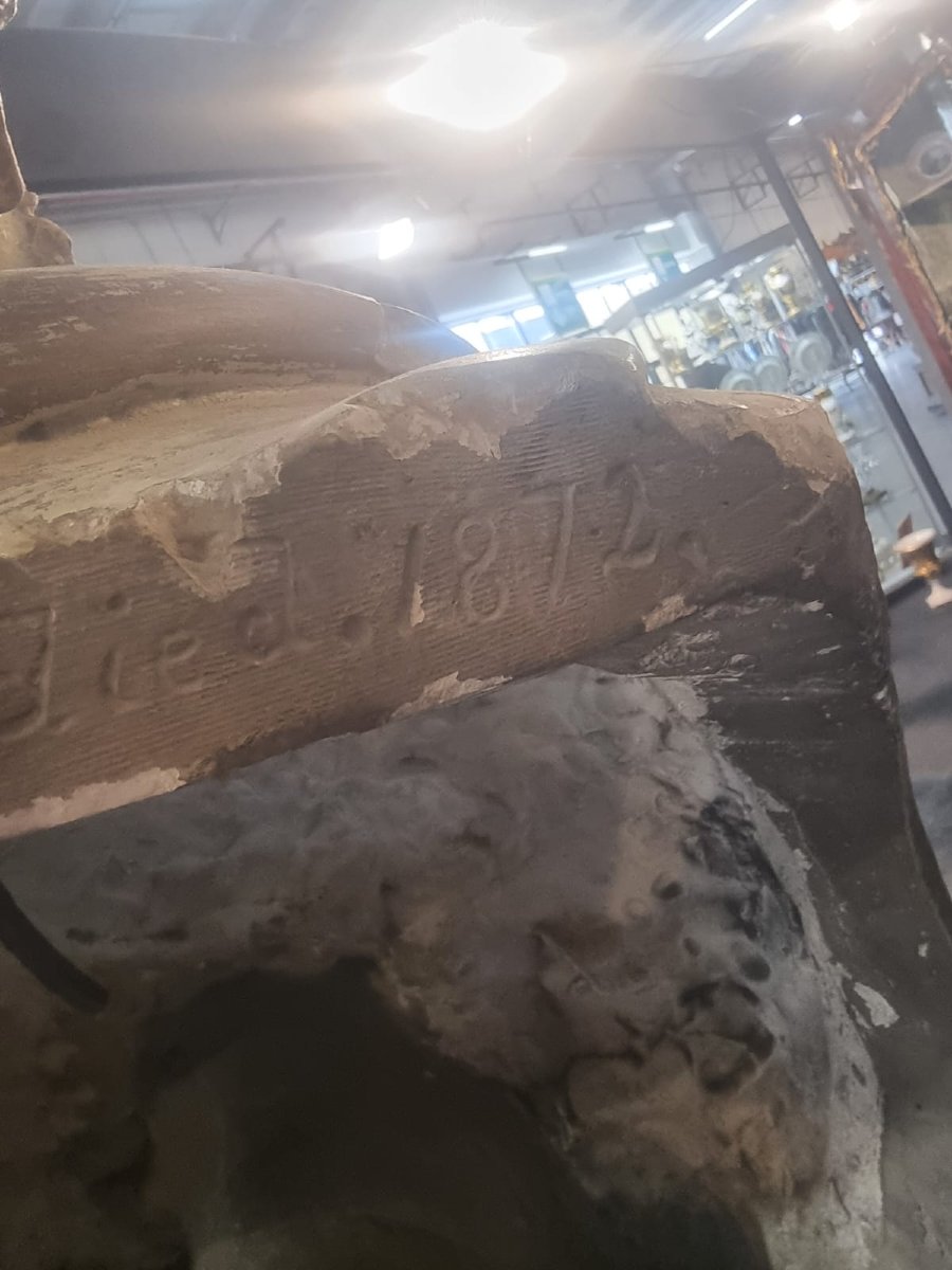 Busto virile in gesso-photo-1