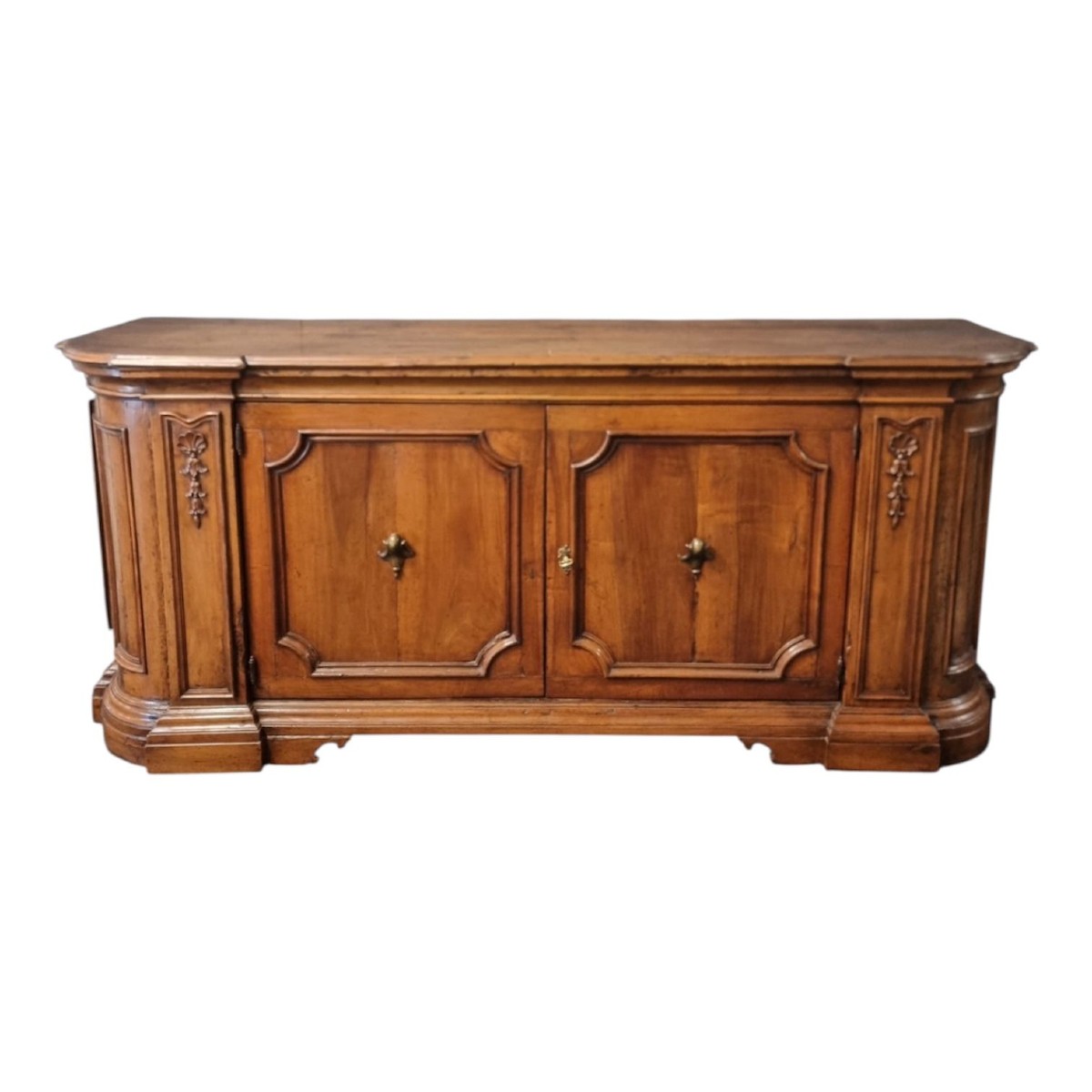 Credenza in legno di noce