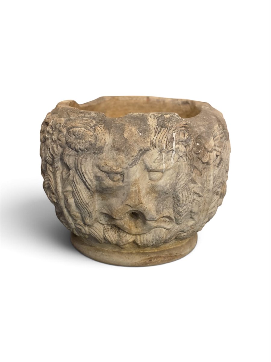 Piccolo vaso in marmo