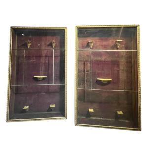 Coppia di teche in legno