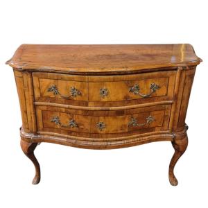 Comò in noce XVIII secolo