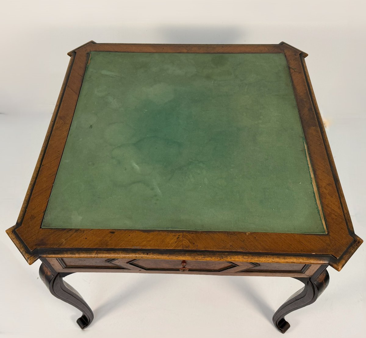 Tavolino da gioco lastronato in noce, XIX secolo-photo-2