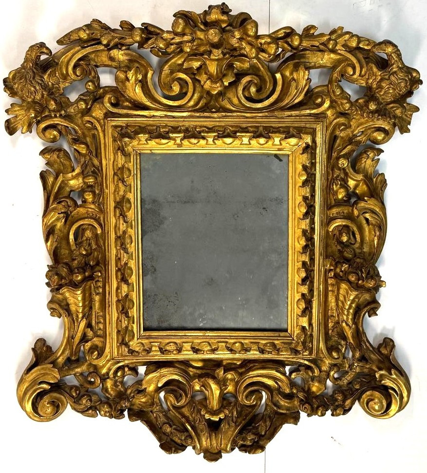 Specchiera in legno scolpito, intagliato e dorato, Toscana, inizi del XVIII secolo