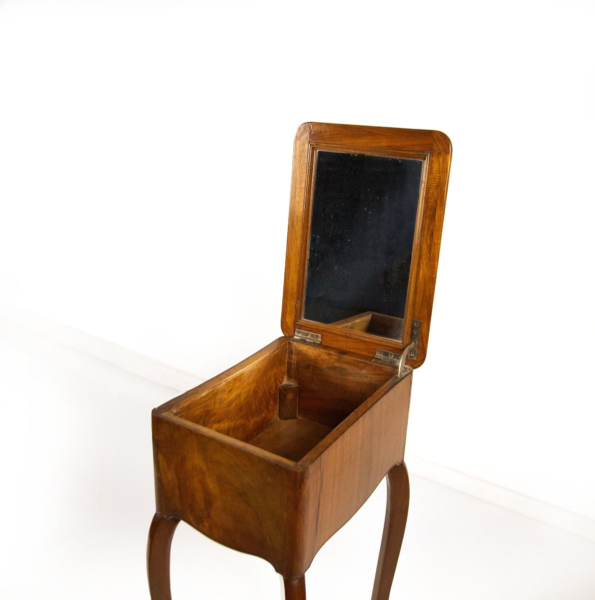 Piccola toilette lastronata in noce, fine XIX secolo-photo-4