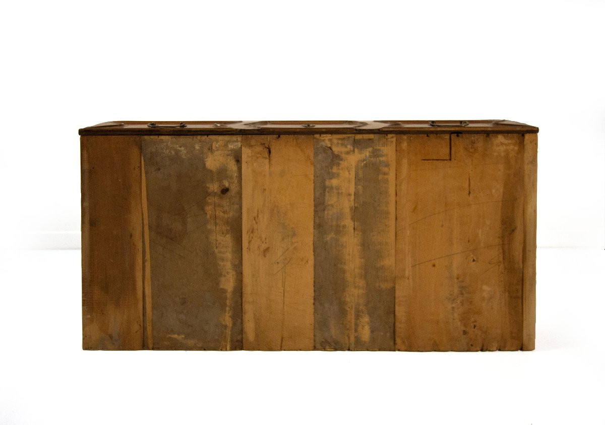 Cassettone lastronato in noce e radica, Lombardia, inizio del XVIII secolo-photo-1
