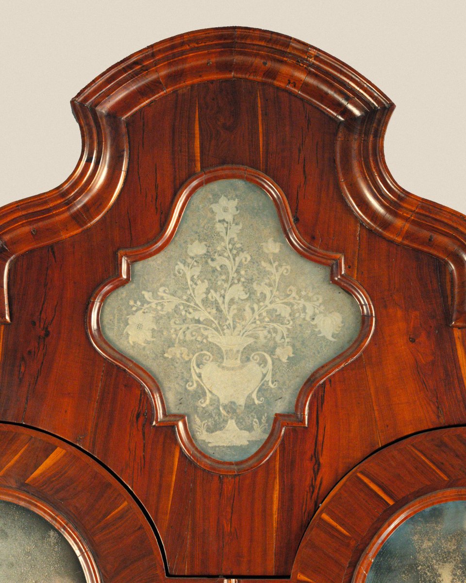 Cassettone a ribalta con alzata lastronato in carrubo, Veneto XVIII secolo-photo-3