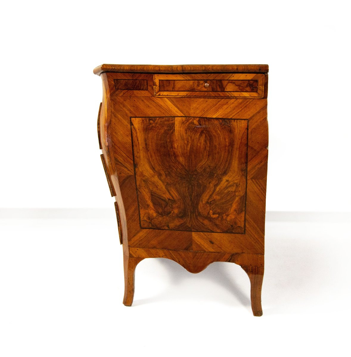 Cassettone lastronato in carrubo, noce e radica, Modena, metà del XVIII secolo-photo-4