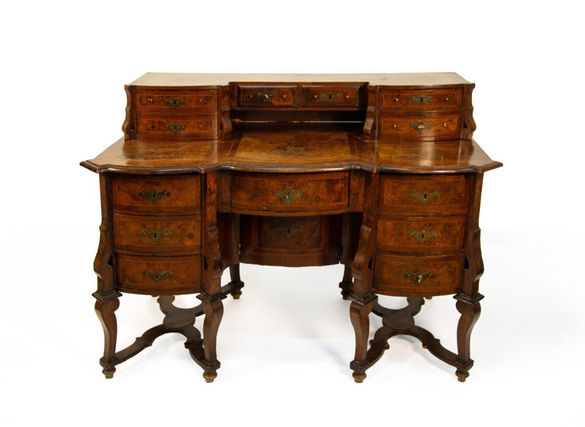 Scrivania "alla Mazzarino" lastronata in noce e radica, XVIII secolo-photo-4